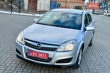 Хэтчбек Opel Astra 2009 в Житомире