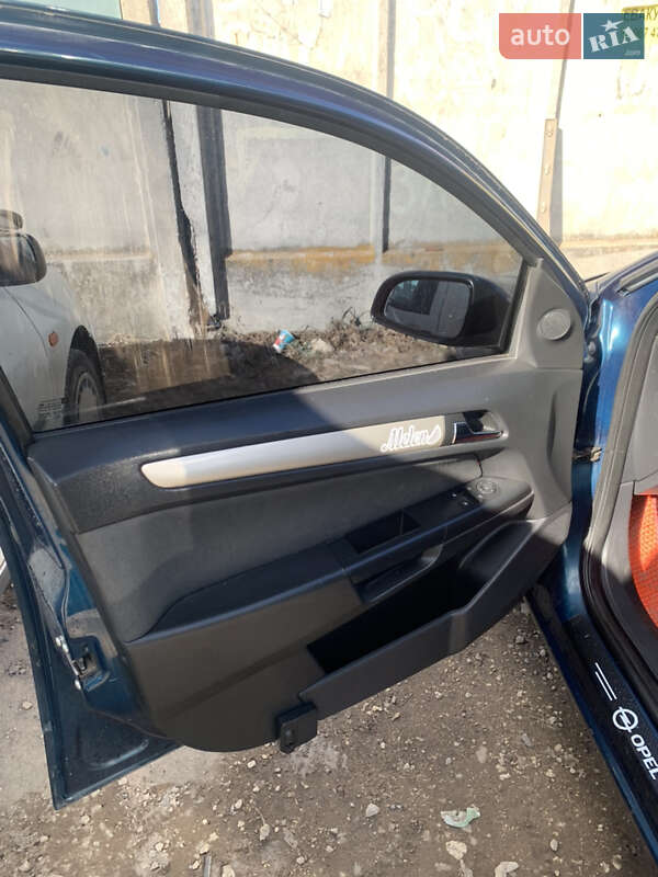 Універсал Opel Astra 2007 в Тернополі