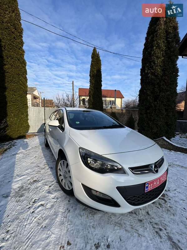 Универсал Opel Astra 2013 в Луцке