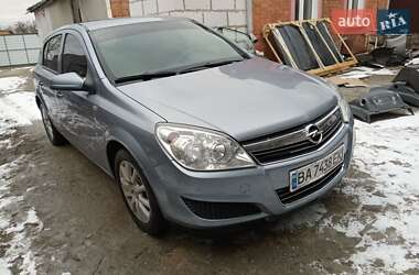 Хетчбек Opel Astra 2007 в Первомайську