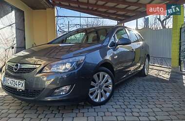 Универсал Opel Astra 2011 в Бориславе