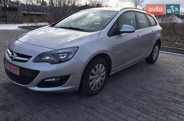 Универсал Opel Astra 2015 в Сокале