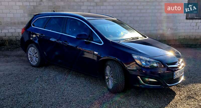 Универсал Opel Astra 2013 в Жидачове