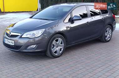 Универсал Opel Astra 2011 в Староконстантинове