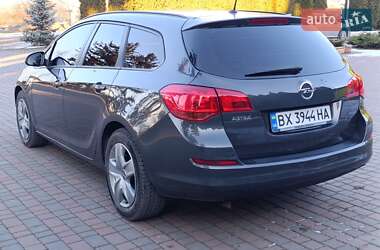 Универсал Opel Astra 2011 в 