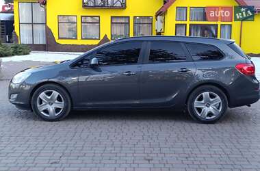 Универсал Opel Astra 2011 в 