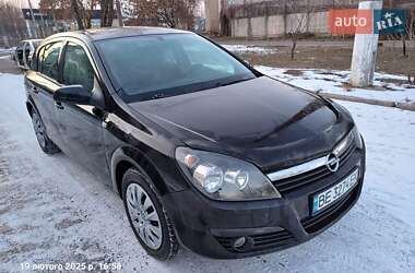 Хэтчбек Opel Astra 2006 в Николаеве