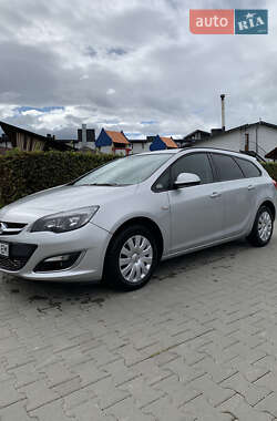 Универсал Opel Astra 2013 в Косове