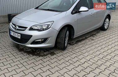 Универсал Opel Astra 2013 в Косове