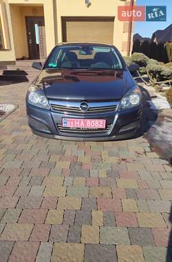 Хэтчбек Opel Astra 2009 в Луцке