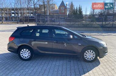 Универсал Opel Astra 2015 в 