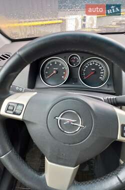 Универсал Opel Astra 2007 в 