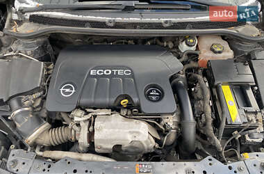 Универсал Opel Astra 2014 в 