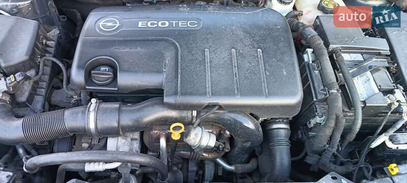 Универсал Opel Astra 2013 в Коростышеве