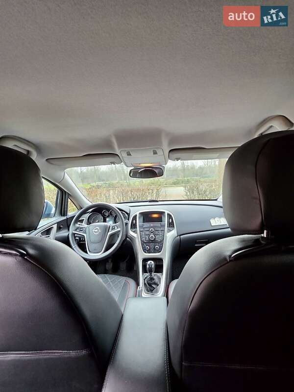 Хетчбек Opel Astra 2010 в Луцьку