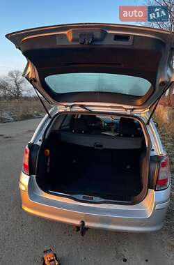 Универсал Opel Astra 2006 в 
