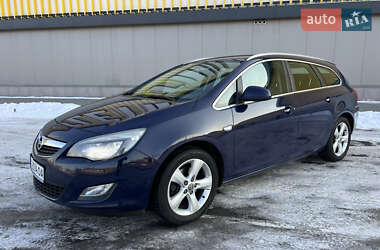 Універсал Opel Astra 2011 в Києві