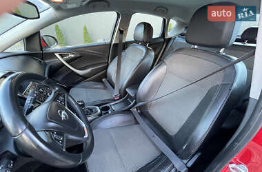 Хэтчбек Opel Astra 2010 в 