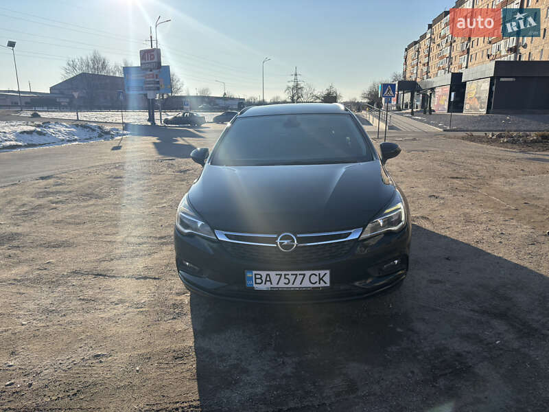Универсал Opel Astra 2017 в Александрие