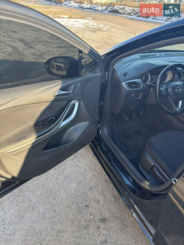 Универсал Opel Astra 2017 в Александрие