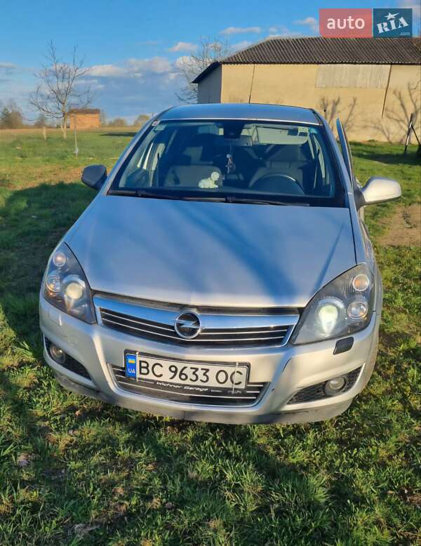 Opel Astra 2009