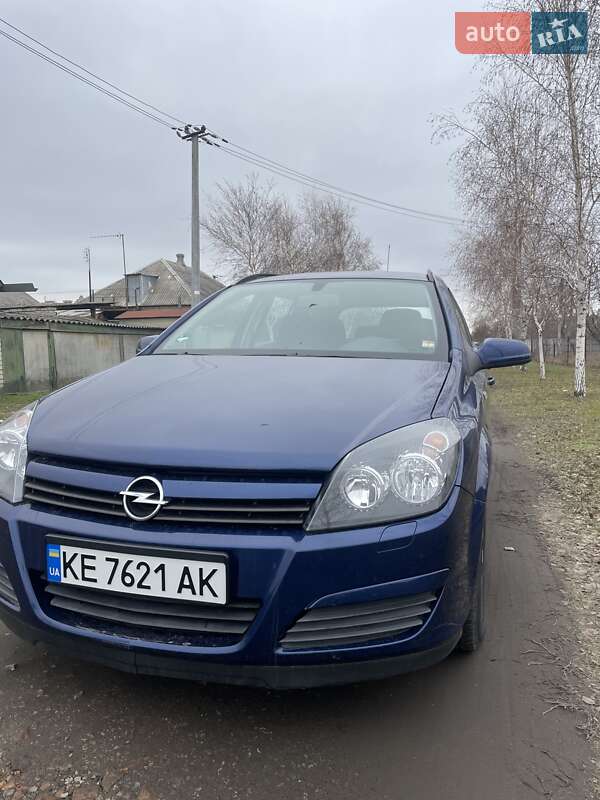 Универсал Opel Astra 2005 в Новомосковске