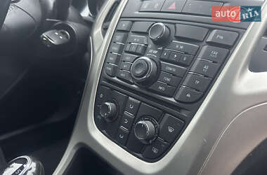 Універсал Opel Astra 2011 в 