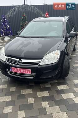 Универсал Opel Astra 2008 в Полтаве