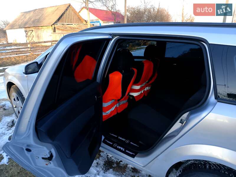 Универсал Opel Astra 2006 в Барановке