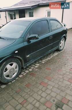Хэтчбек Opel Astra 1999 в 