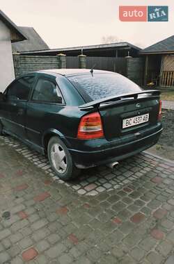 Хэтчбек Opel Astra 1999 в 