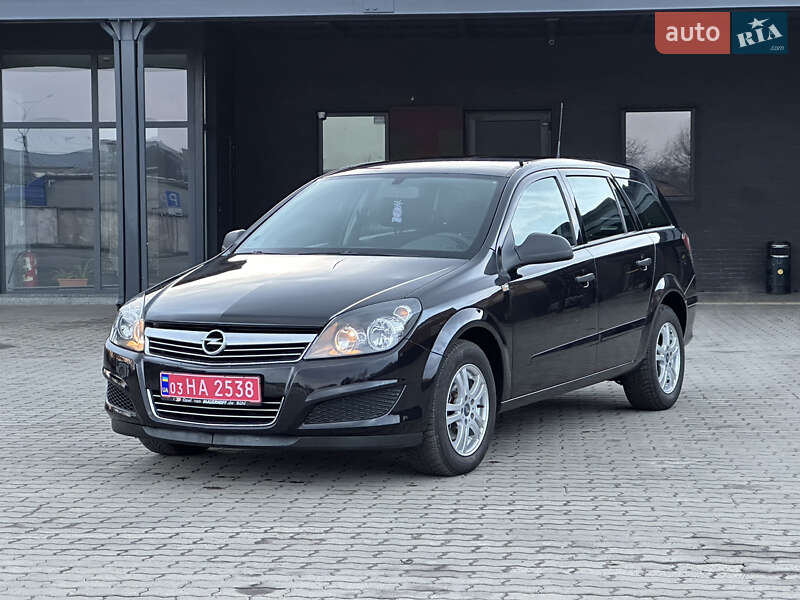Opel Astra 2010