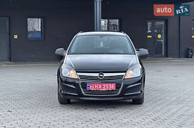 Універсал Opel Astra 2010 в 