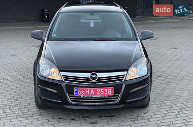 Універсал Opel Astra 2010 в 