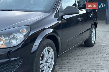 Універсал Opel Astra 2010 в 