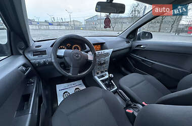 Універсал Opel Astra 2010 в 