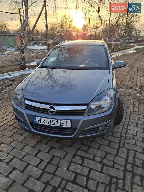 Универсал Opel Astra 2005 в 