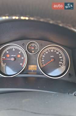 Универсал Opel Astra 2005 в 