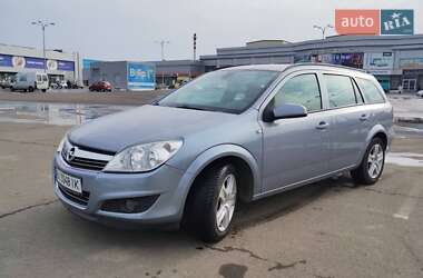 Универсал Opel Astra 2009 в Полтаве