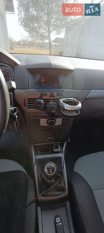 Универсал Opel Astra 2006 в Ивано-Франковске