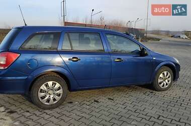 Універсал Opel Astra 2010 в 