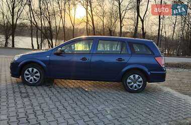 Універсал Opel Astra 2010 в 