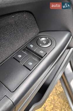 Универсал Opel Astra 2010 в 