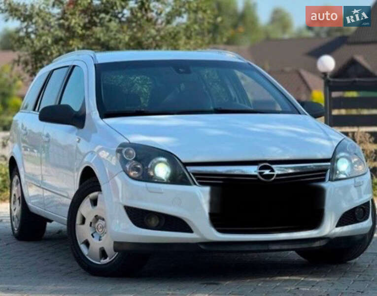 Универсал Opel Astra 2009 в Стрые