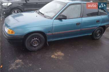 Хэтчбек Opel Astra 1993 в 