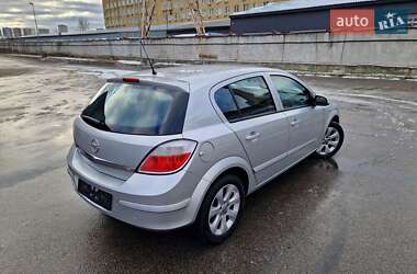 Хэтчбек Opel Astra 2005 в Киеве