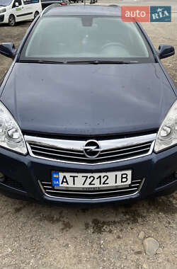 Універсал Opel Astra 2009 в Коломиї