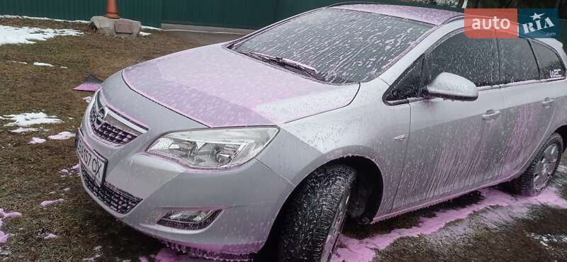 Універсал Opel Astra 2011 в 