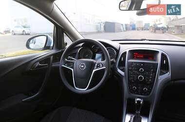 Седан Opel Astra 2017 в 