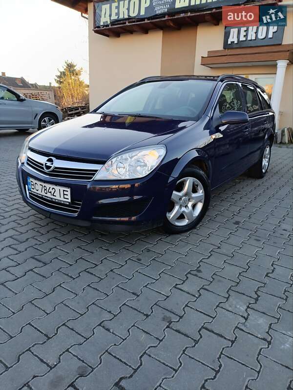 Універсал Opel Astra 2008 в Дрогобичі